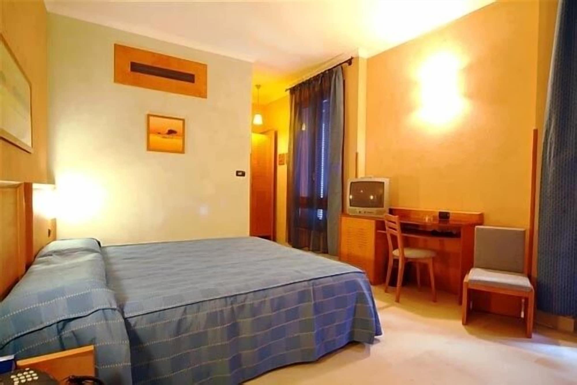 Hotel Eden Napoli Bagian luar foto