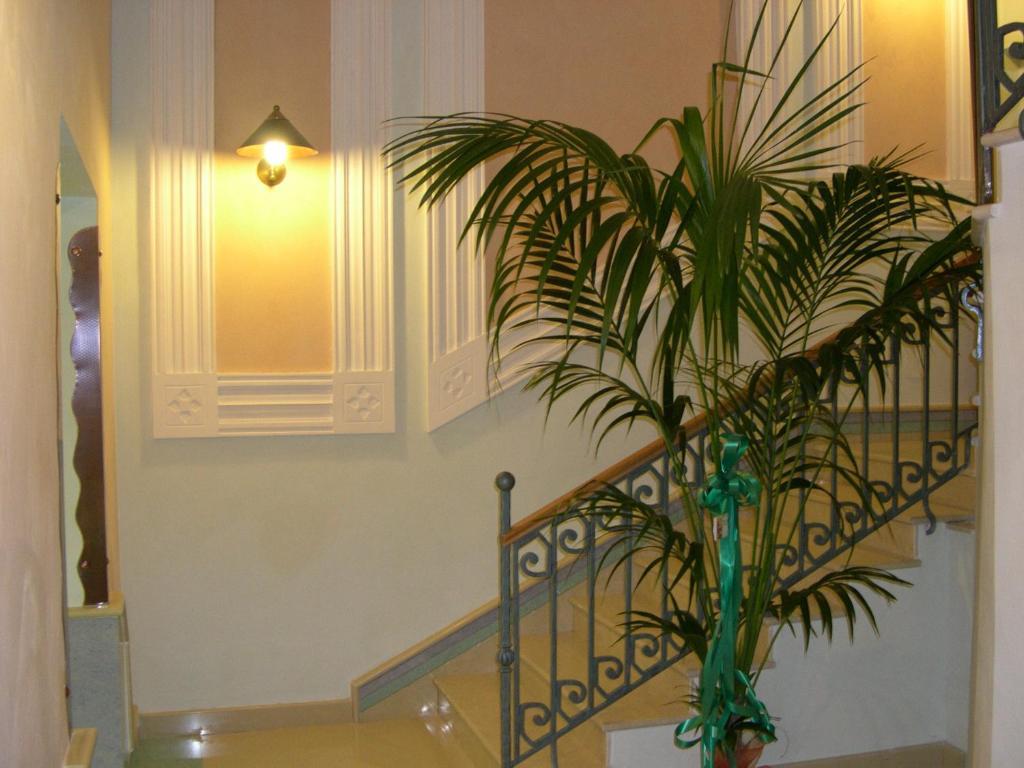 Hotel Eden Napoli Bagian luar foto