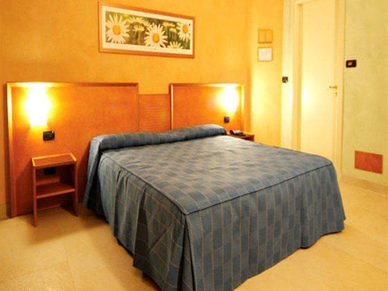 Hotel Eden Napoli Bagian luar foto